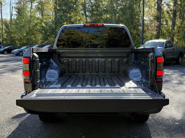 Photo of 2022 Gun Metallic Nissan Frontier