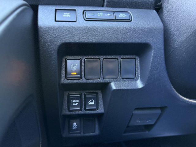 Photo of 2022 Gun Metallic Nissan Frontier