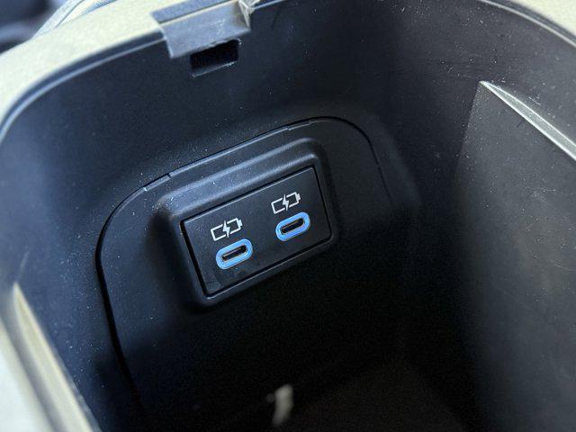 Photo of 2022 Midnight Black Metallic Toyota RAV4
