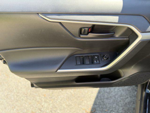 Photo of 2022 Midnight Black Metallic Toyota RAV4