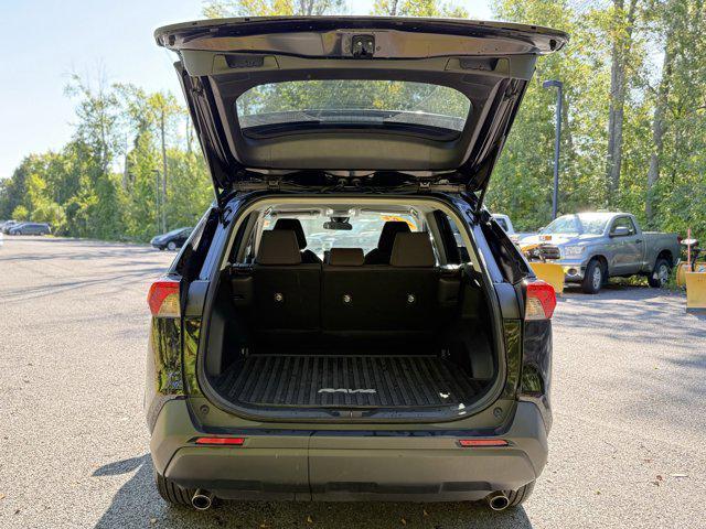 Photo of 2022 Midnight Black Metallic Toyota RAV4