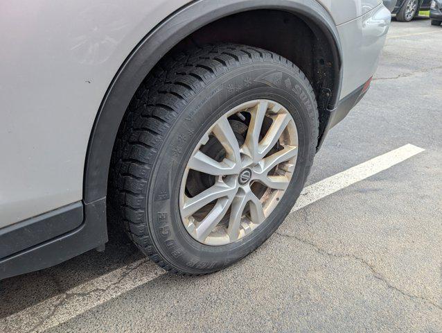 Photo of 2018 Brilliant Silver Nissan Rogue