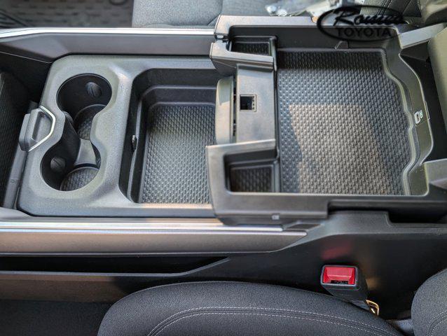 Photo of 2019 Diamond Black Crystal Pearlcoat RAM 1500