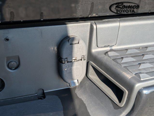 Photo of 2019 Diamond Black Crystal Pearlcoat RAM 1500