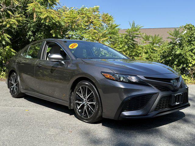 Photo of 2022 Predawn Gray Mica Toyota Camry