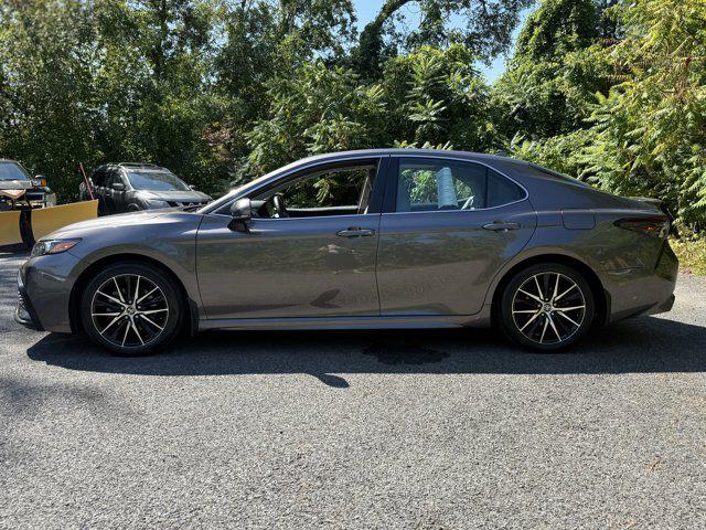 Photo of 2022 Predawn Gray Mica Toyota Camry