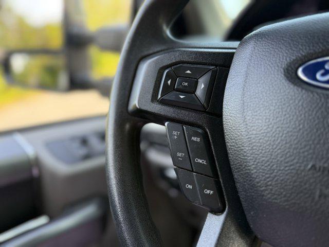 Photo of 2020 Oxford White Ford F-250