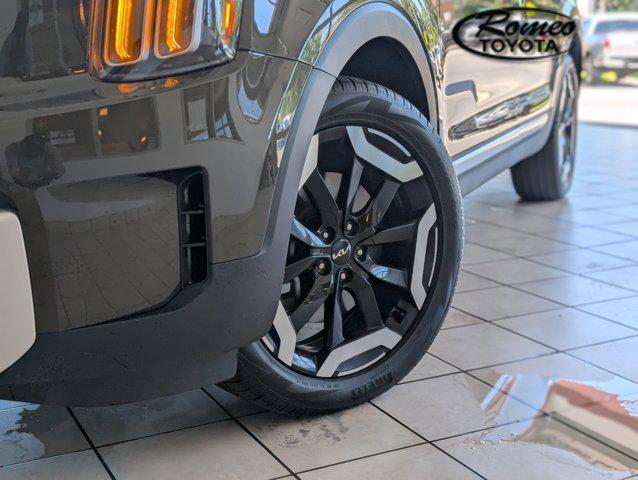 Photo of 2024 Dark Moss Kia Telluride