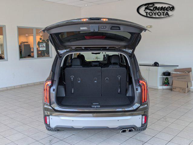 Photo of 2024 Dark Moss Kia Telluride