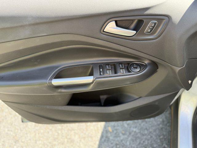 Photo of 2019 Ingot Silver Ford Escape