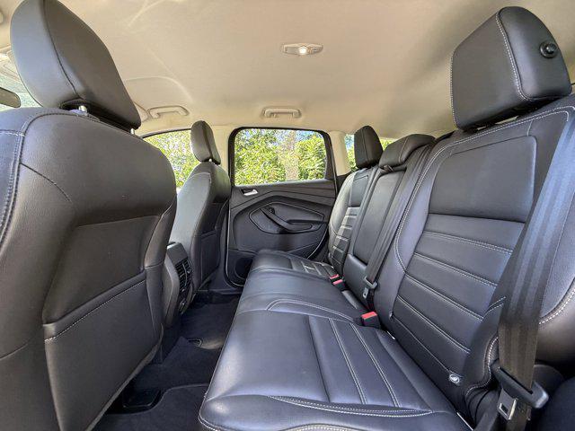 Photo of 2019 Ingot Silver Ford Escape