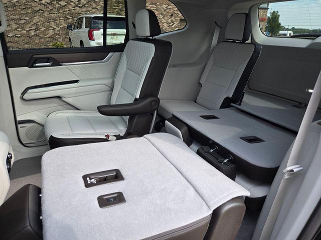 Photo of 2026 Ebony Twilight Metallic GMC Acadia