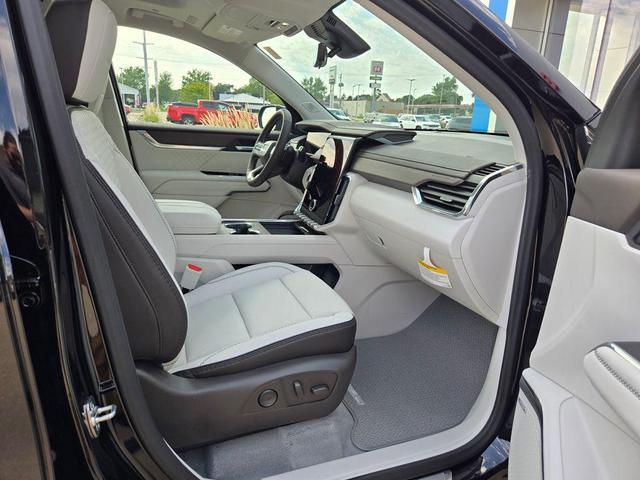 Photo of 2026 Ebony Twilight Metallic GMC Acadia