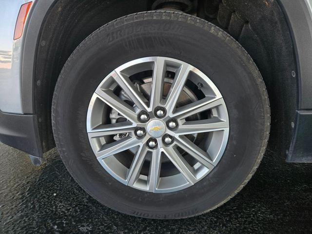 Photo of 2023 Sterling Gray Metallic Chevrolet Traverse