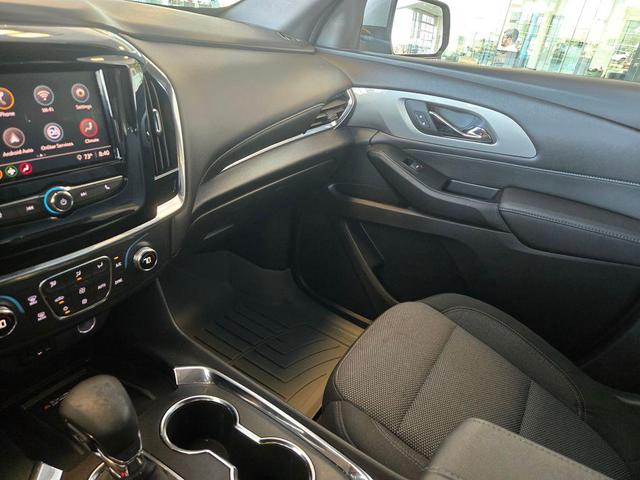 Photo of 2023 Sterling Gray Metallic Chevrolet Traverse