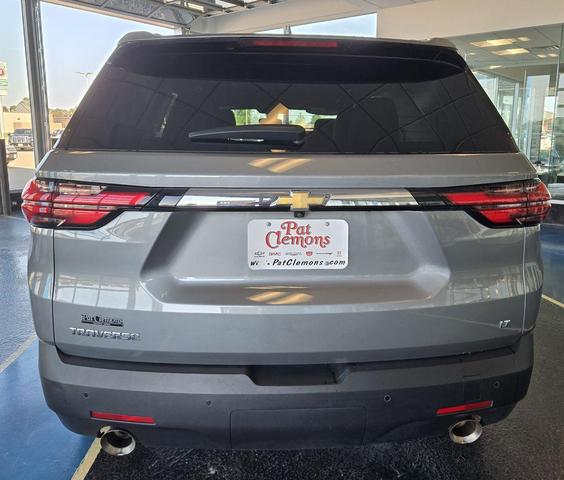 Photo of 2023 Sterling Gray Metallic Chevrolet Traverse