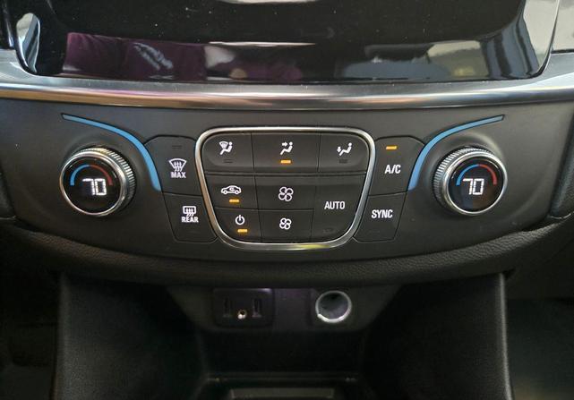 Photo of 2023 Sterling Gray Metallic Chevrolet Traverse
