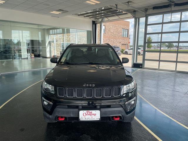 Photo of 2020 Diamond Black Crystal Pearlcoat Jeep Compass