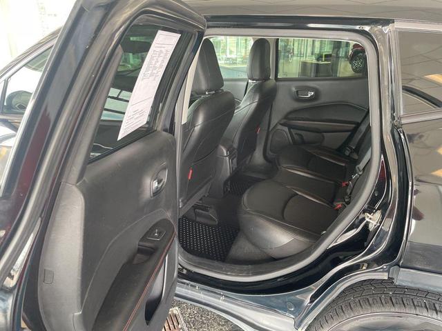Photo of 2020 Diamond Black Crystal Pearlcoat Jeep Compass
