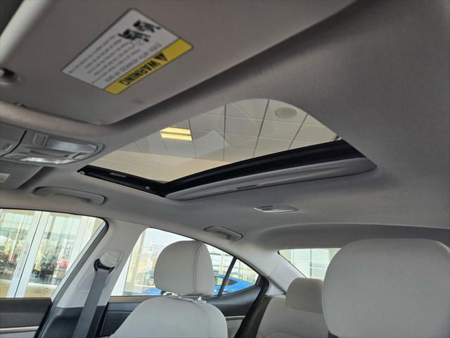Photo of 2020 Stellar Silver Hyundai ELANTRA