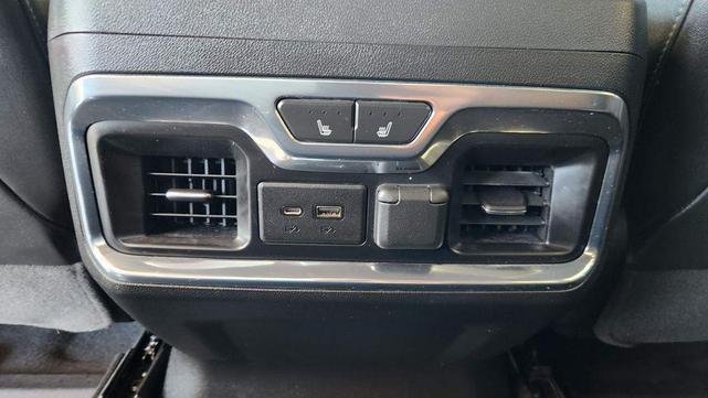 Photo of 2021 Iridescent Pearl Tricoat Chevrolet Silverado 1500
