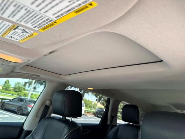 Photo of 2016 Black Obsidian INFINITI QX60