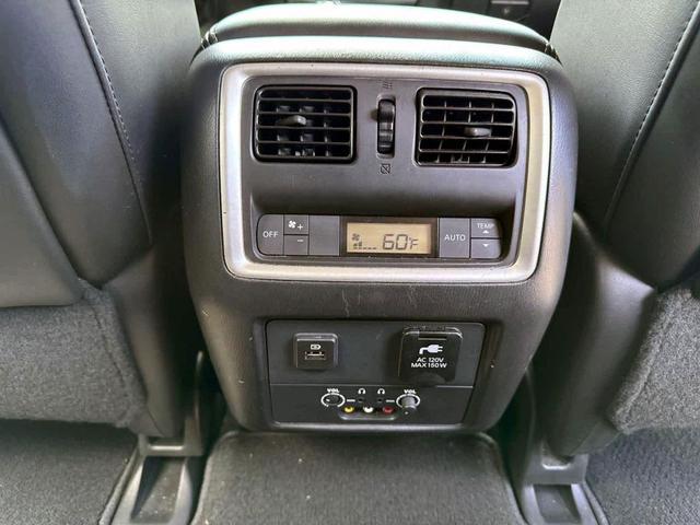 Photo of 2016 Black Obsidian INFINITI QX60