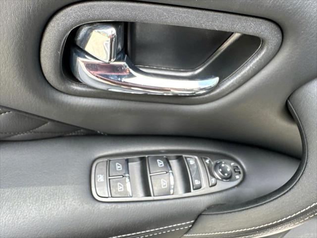 Photo of 2024 Moonstone White INFINITI QX80