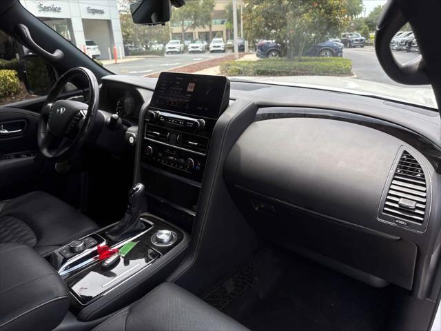 Photo of 2024 Moonstone White INFINITI QX80