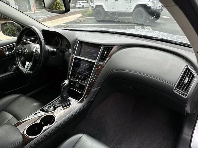 Photo of 2018 Liquid Platinum INFINITI Q50