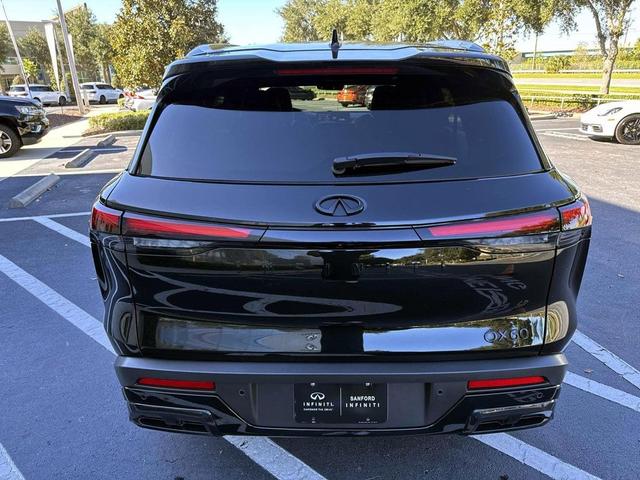 Photo of 2025 Mineral Black INFINITI QX60