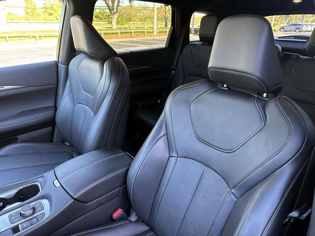 Photo of 2025 Mineral Black INFINITI QX60
