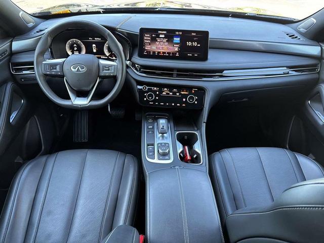 Photo of 2025 Mineral Black INFINITI QX60