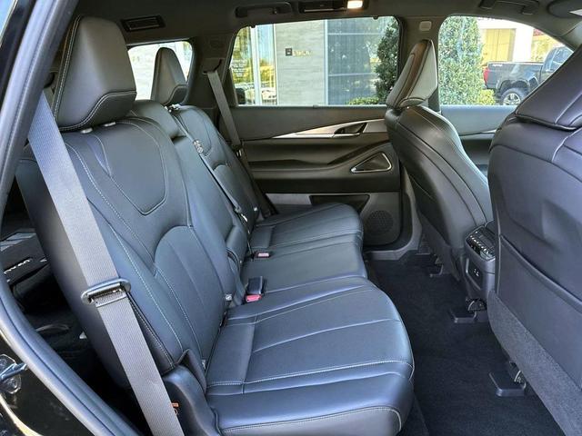 Photo of 2025 Mineral Black INFINITI QX60