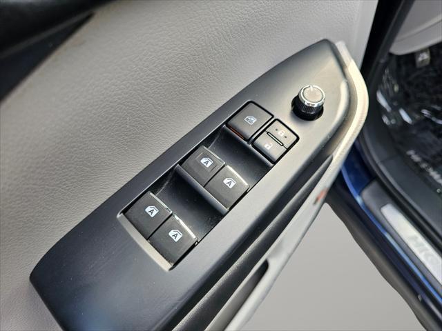 Photo of 2016 Nautical Blue Metallic Toyota Highlander