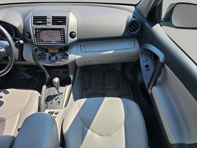 Photo of 2011 Classic Silver Metallic Toyota RAV4