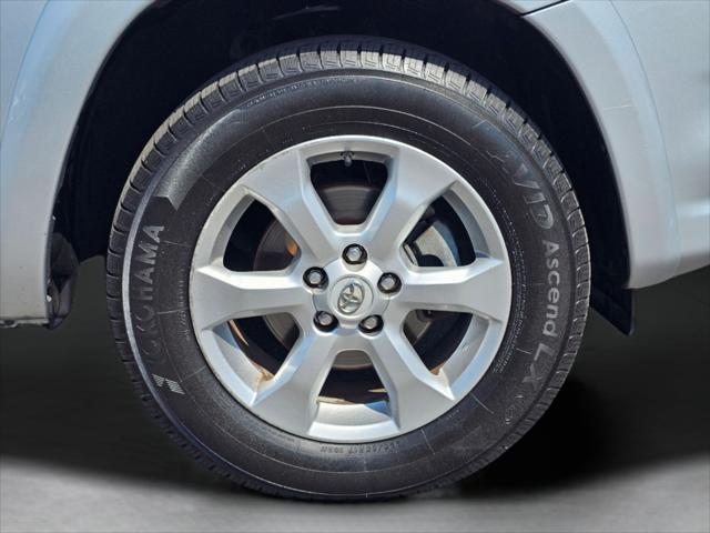 Photo of 2011 Classic Silver Metallic Toyota RAV4