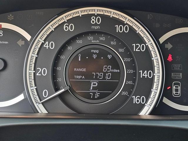 Photo of 2013 Champagne Frost Pearl Honda Accord