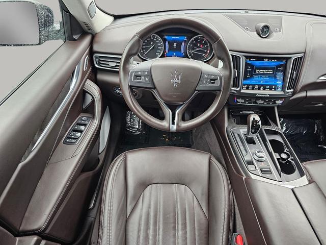 Photo of 2017 Nero Ribelle Mica Maserati Levante