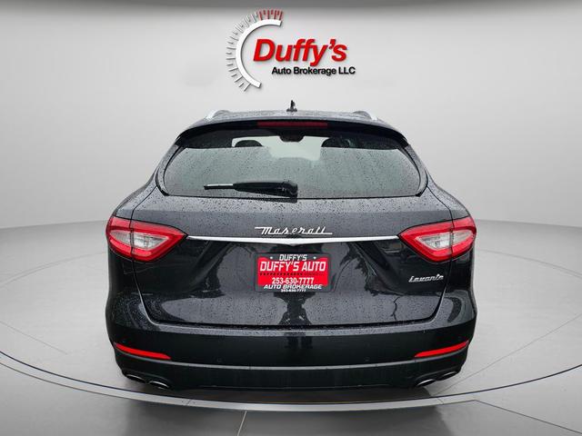 Photo of 2017 Nero Ribelle Mica Maserati Levante