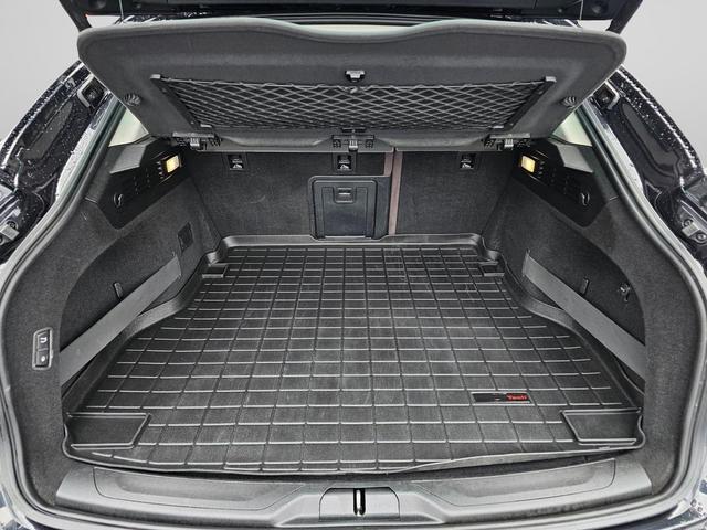 Photo of 2017 Nero Ribelle Mica Maserati Levante