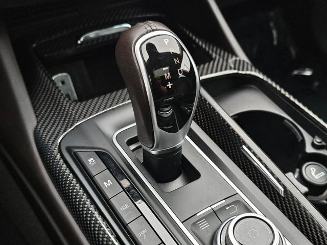 Photo of 2017 Nero Ribelle Mica Maserati Levante