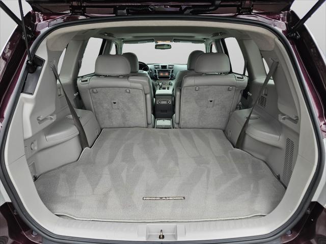 Photo of 2013 Sizzling Crimson Mica Toyota Highlander