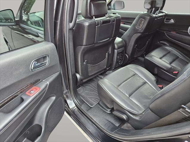 Photo of 2016 Brilliant Black Crystal Pearl Coat Dodge Durango