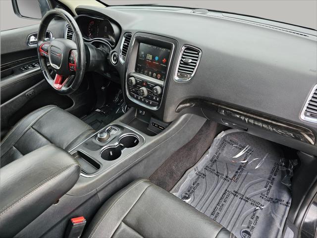 Photo of 2016 Brilliant Black Crystal Pearl Coat Dodge Durango
