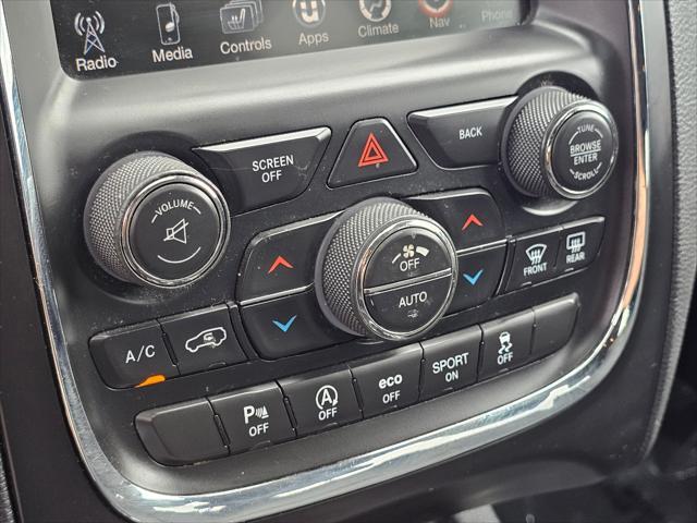 Photo of 2016 Brilliant Black Crystal Pearl Coat Dodge Durango