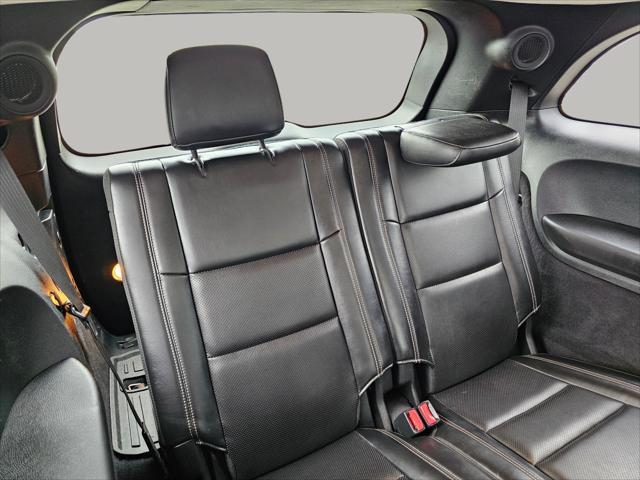 Photo of 2016 Brilliant Black Crystal Pearl Coat Dodge Durango