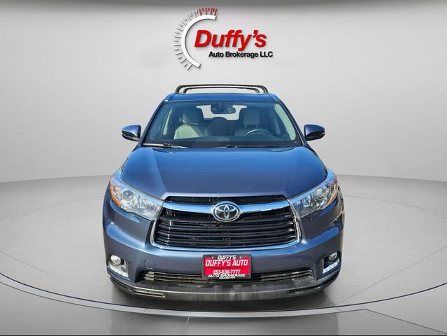 Photo of 2015 Shoreline Blue Pearl Toyota Highlander