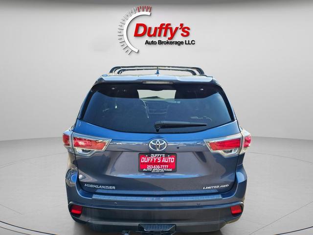 Photo of 2015 Shoreline Blue Pearl Toyota Highlander