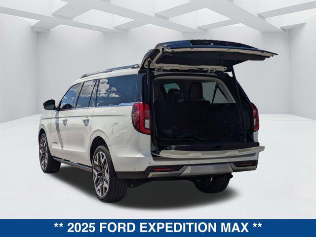 Photo of 2025 STAR WHITE MET TRI-COAT Ford Expedition Max